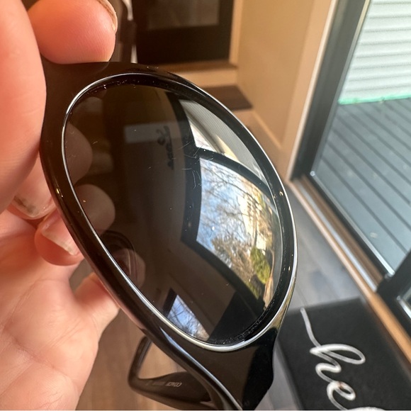 Coach Black Sunglasses with Orange Case - Picture 11 of 15